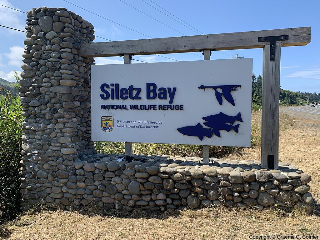Siletz Bay National Wildlife Refuge - Entrance